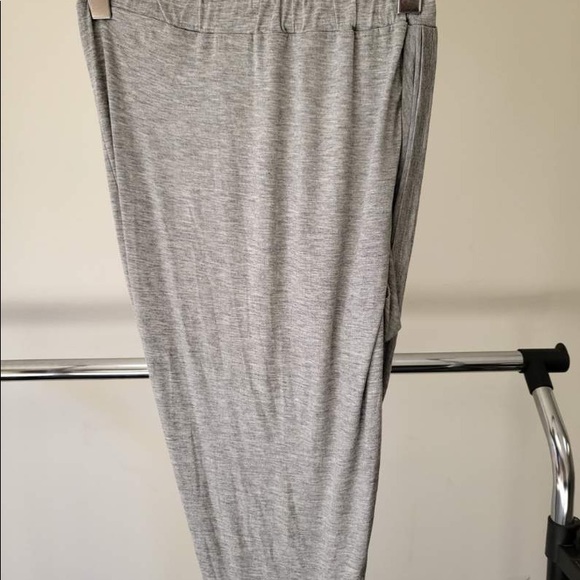 Asymmetrical Grey Knit Bodycon Skirt - Picture 3 of 3